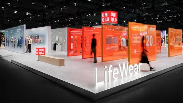 杭州展會(huì)設(shè)計(jì)搭建公司領(lǐng)你看2023進(jìn)博會(huì)最具有創(chuàng)意00家企業(yè)展臺(tái)(優(yōu)衣庫(kù)展臺(tái))3